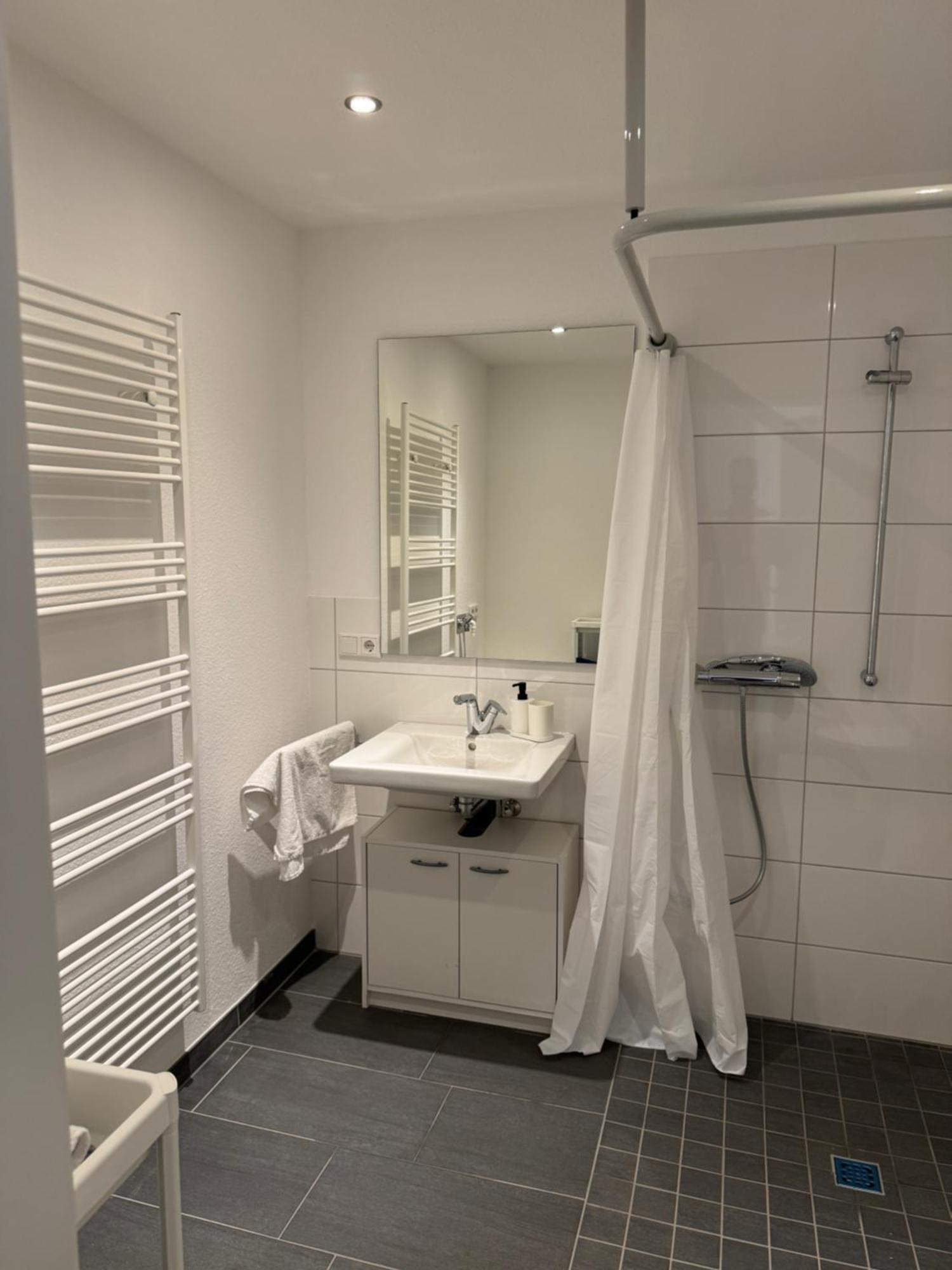 Barrierefreie Wohnung Im Herzen Der Stadt Mit Parkplatz, Wifi Und Tv - Emma Werne エクステリア 写真